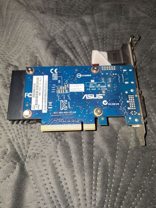 Placi video Nvidia  De 1 gb si 2 gb ddr5 de la 50 lei
