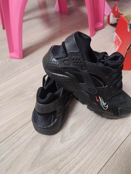 nike huarache marime  36