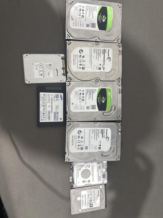 Lot HDD Harduri 750gb 1tb 2tb si SSD 256gb 128gb