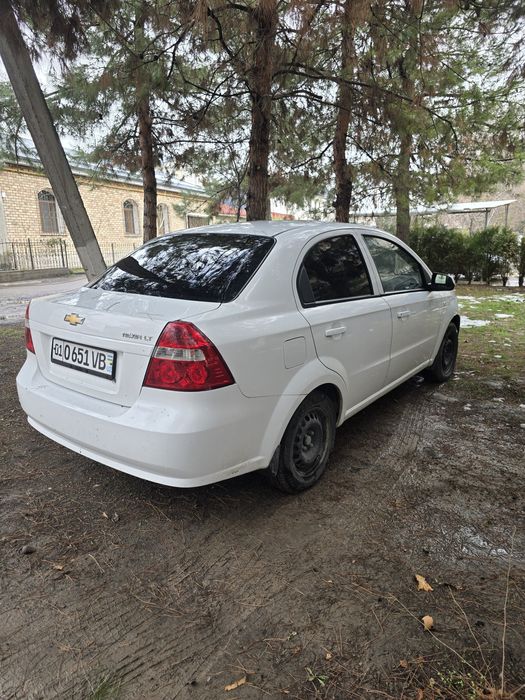 6150$ nexia 3 srochna 2018 yil yurgani 175.000 min