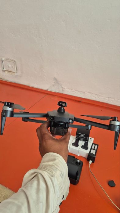 Дрон GD MRKT GD11 серый