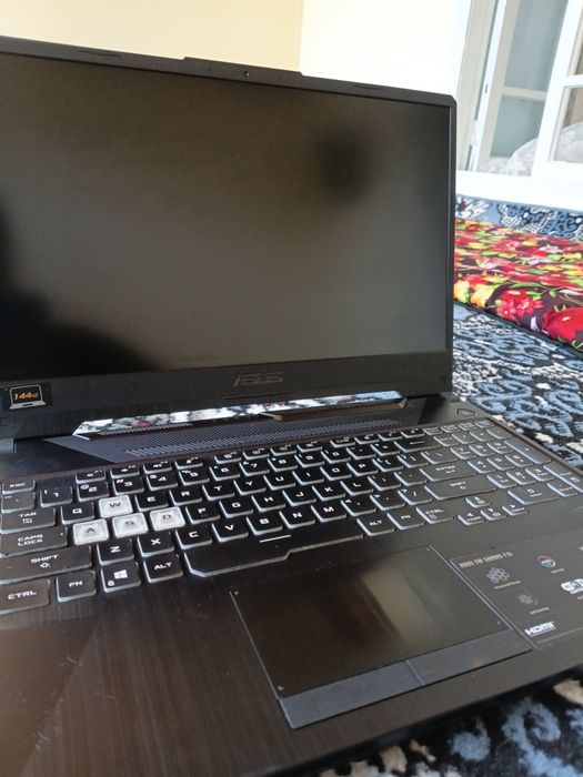 Asus Tuf  gaming)