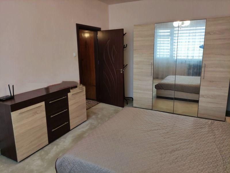 Дава се под наем Тристаен апартамент в София, Медицинска академия - 84 кв.м за 900 € - Снимка #3