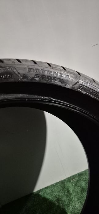 245 35 19 O bucată bridgestone vară
