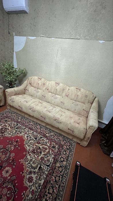 Продадим раскладнлй диван и 2 кресла