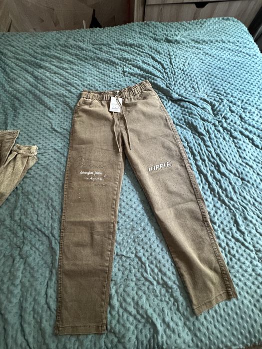Продам женские джинсы новые