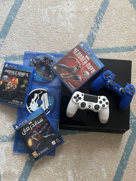 PS4 Fat + 2 джойстика + 5 игр