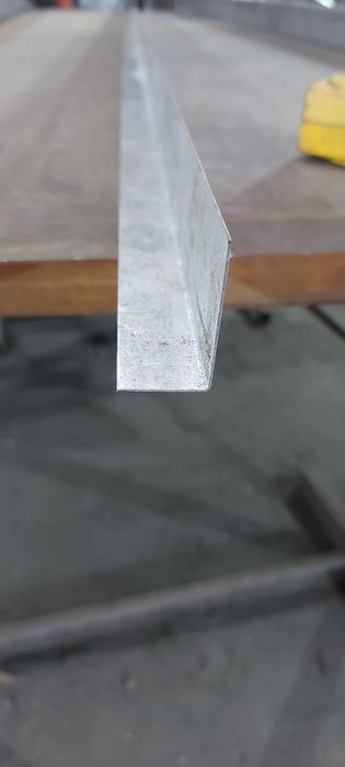 Уголок оцинкованый