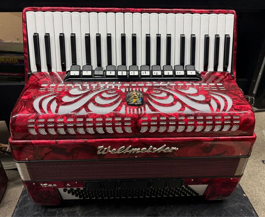 Acordeon Weltmeister Caprice cu 120 de basi