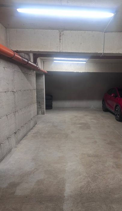 Паркомясто под наем