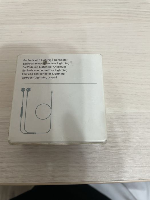 Оригинальные Apple EarPods Lightning | Б/у | С коробкой