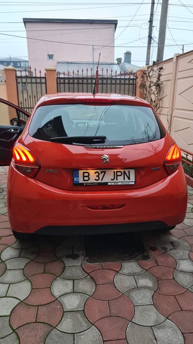 Se vinde Peugeot 208