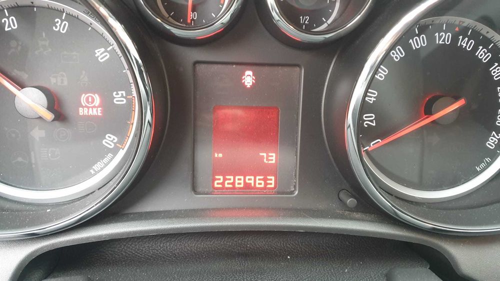 Van Opel Astra J 2012