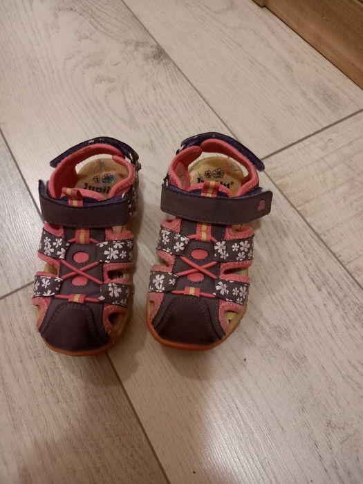 Сандали за момиче