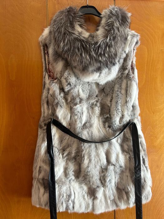 Дамски елек от заешка кожа