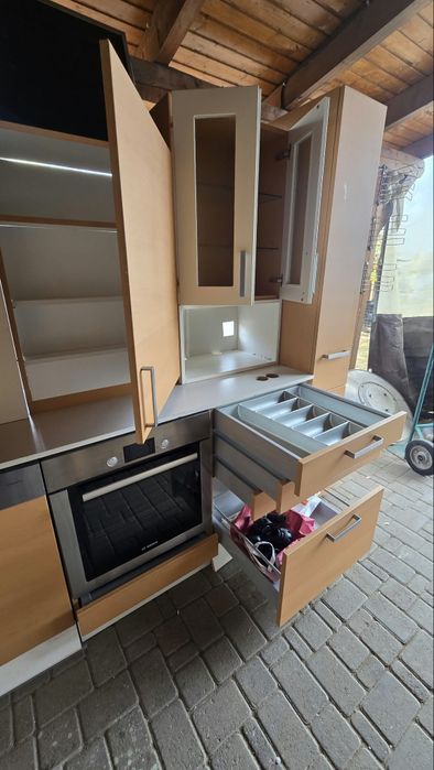 Mobila bucătărie ewe cu electrocasnice Bosch /Liebherr