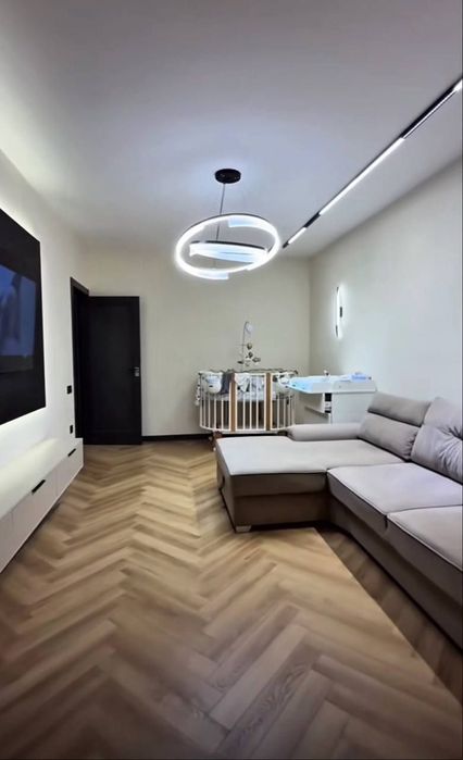 Новомосковская 3х-комнатная 75м2 Евроремонт