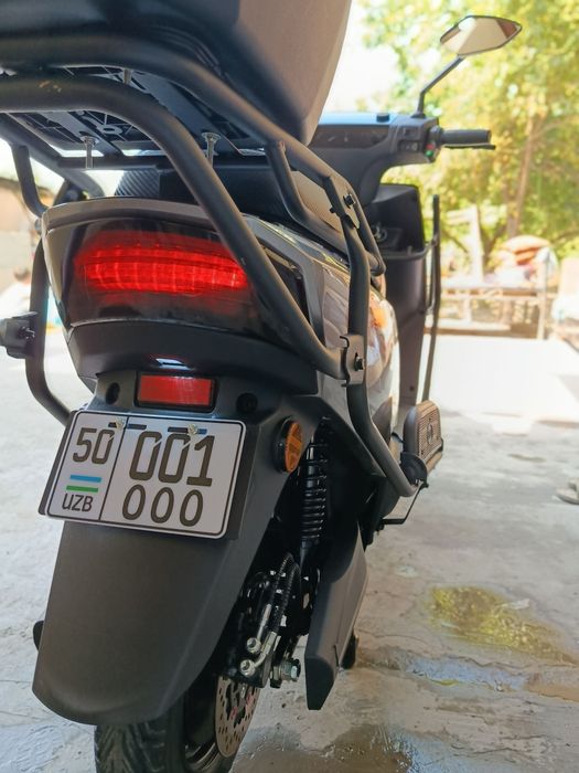 Skuter Elektro  tezligi 100