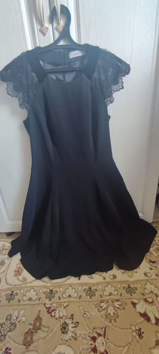 Платье коктейльное