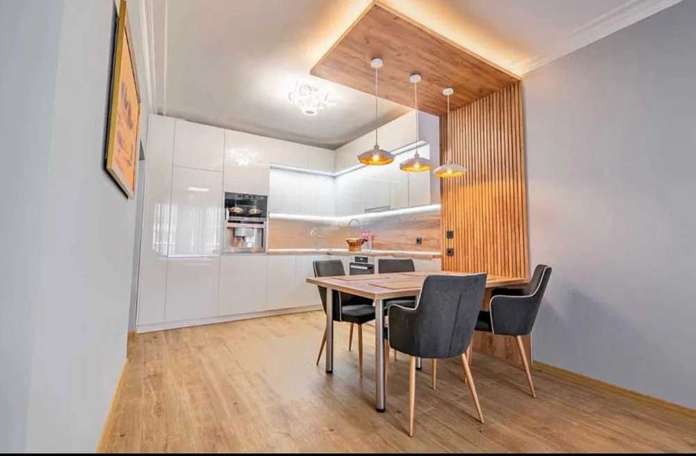 Дава се под наем Тристаен апартамент в София, Център - 88 кв.м за 1500 € - Снимка #4