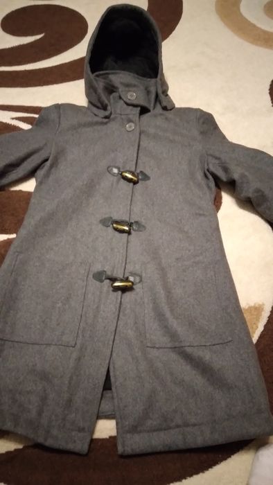 Palton fete  din stofa culoarea gri captusi cu vatelina