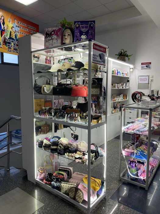 Продается витрины