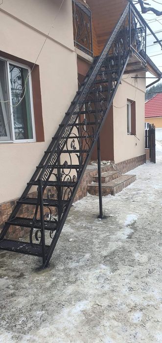 Scara metalica de exterior