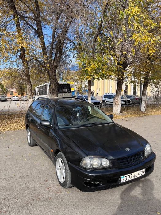 Продам Тойота Авенсис