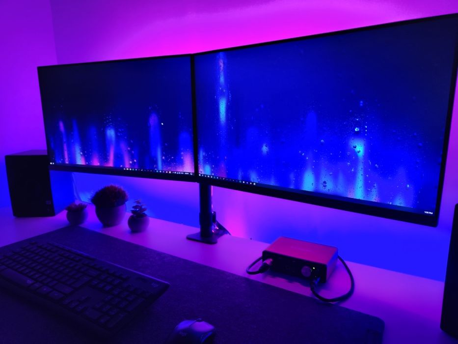 Suport 2 monitoare impecabil