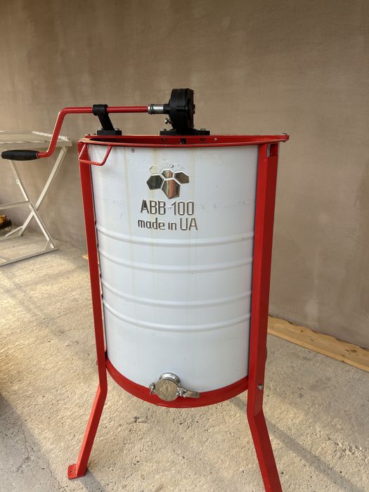 Se vinde Centrifuga apicola