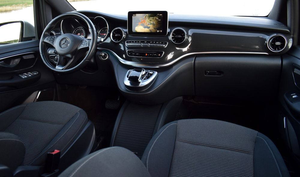 Vand Mercedes-Benz V 300d 4Matic 2020/FULL/4MATIC /8 locuri/CUTIE 9G