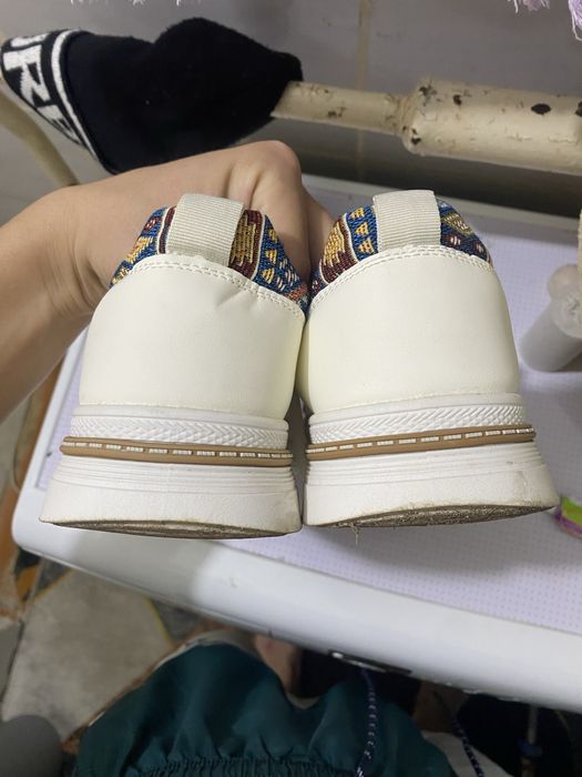 Продам обувь новыи