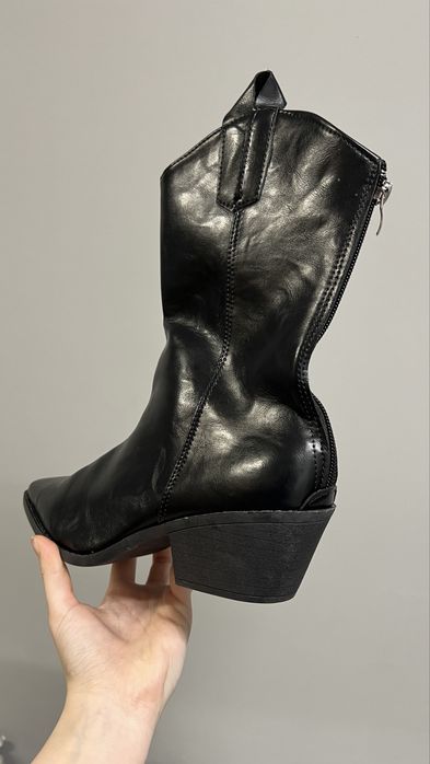 Продам ботильоны казачки