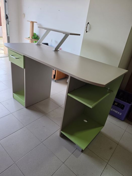 Birou 135/60/80 stare foarte buna