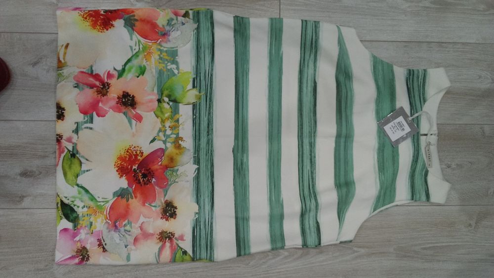 Продается женские вещи