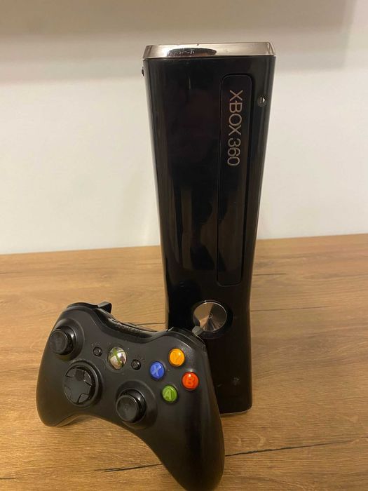 Xbox 360 slim modat RGH3, 320gb, 20 de jocuri