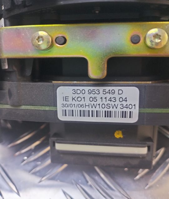 Ansamblu manete  cu spirala volan / Bloc lumini  8e0953503C Volkswage