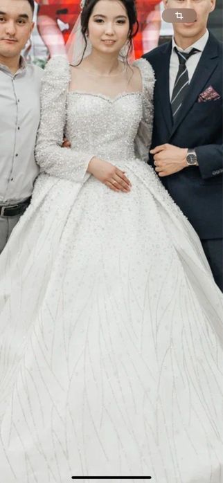 Продам свадьебное платье Хорошем качества Карсетеее  размер 42 46