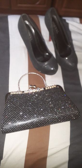 Продаётся  туфли и кошелёк