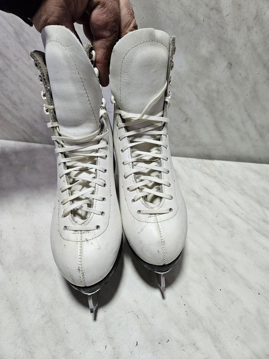 Patine 1062 gheata patinaj artistic  piele marime  32-33  ( 21,2  cm)