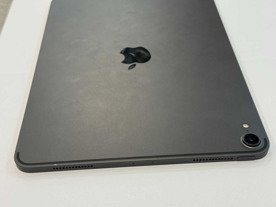 iPad Pro 11” 1st Gen – 64GB