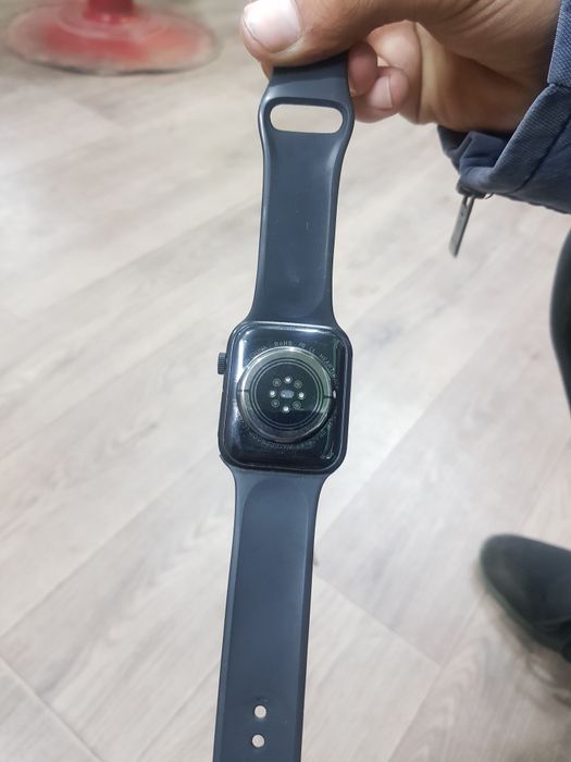 Smart watch sotiladi