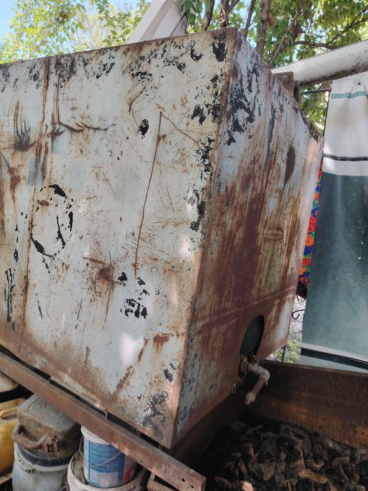 Продам ёмкость для воды.