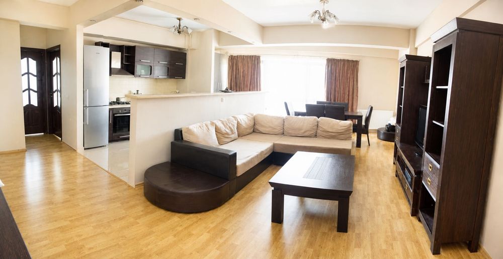 Apartament spațios cu 3 camere, 85 mp utili, complet mobilat, cu boxă și loc de parcare
