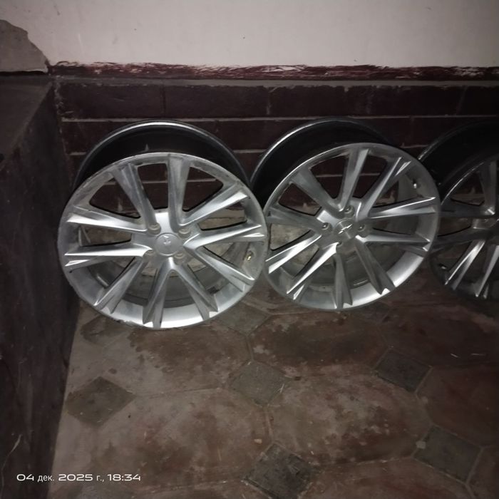 Диска сатилади 17