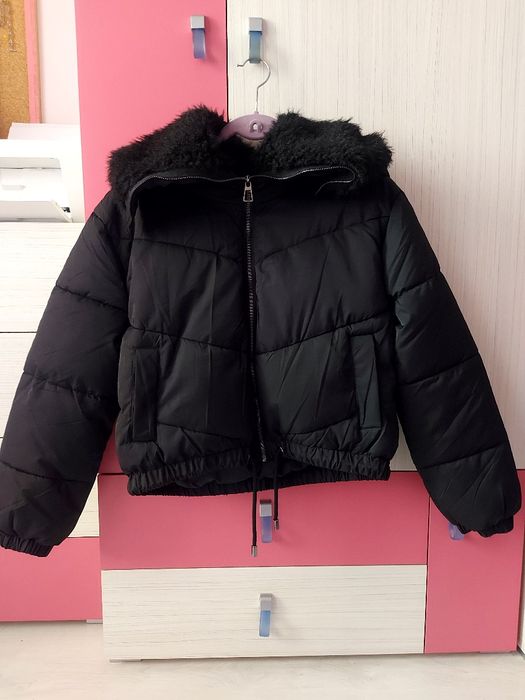 Яке с мъхеста яка