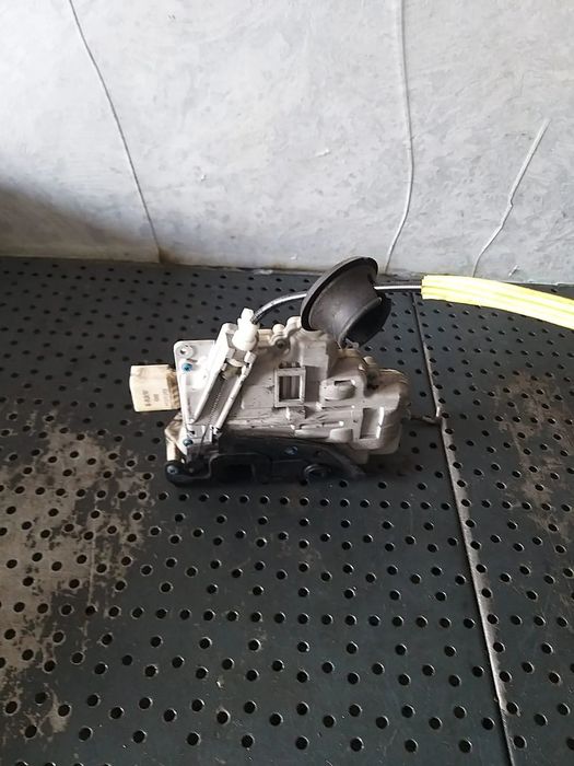 Broasca usa dreapta spate audi a6 c6 4f 4f0839016