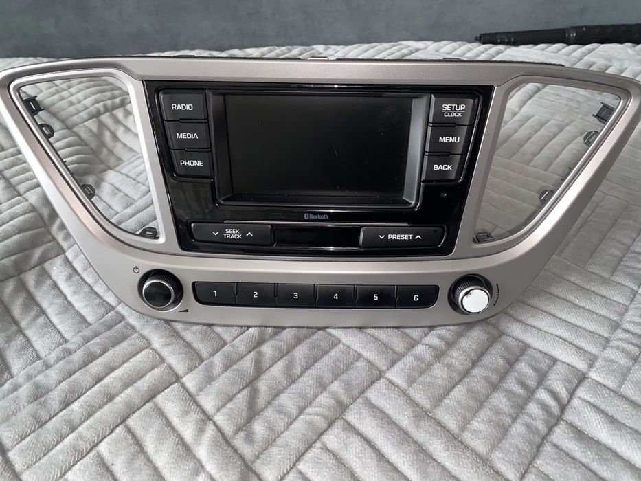 Продам штатную магнитолу