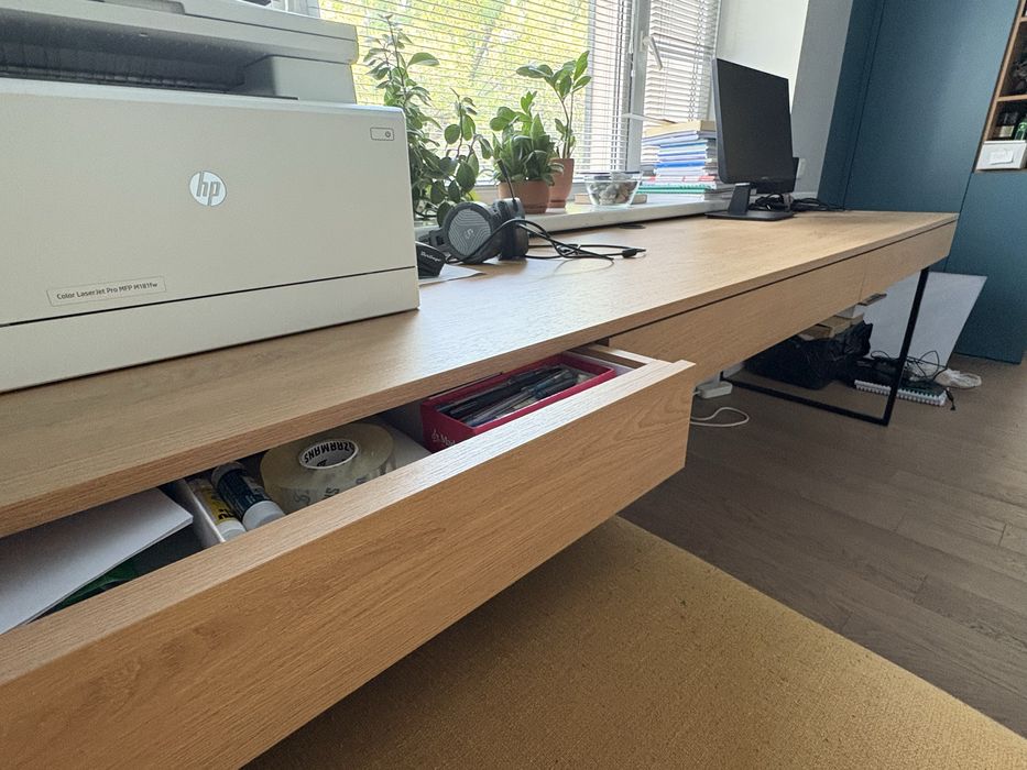 Рабочий уголок, мебель / стол для кабинета