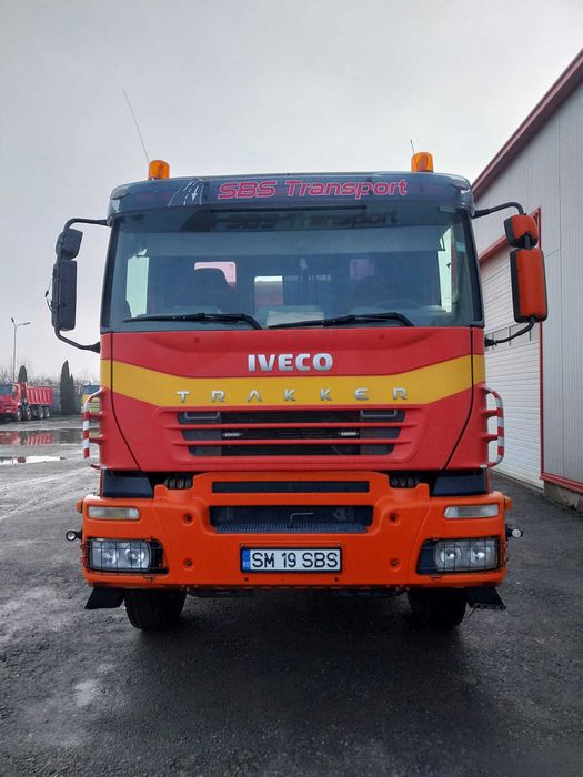 Iveco Trakker 6x4 Basculantă, An 2005, 270.000 km – Stare Bună